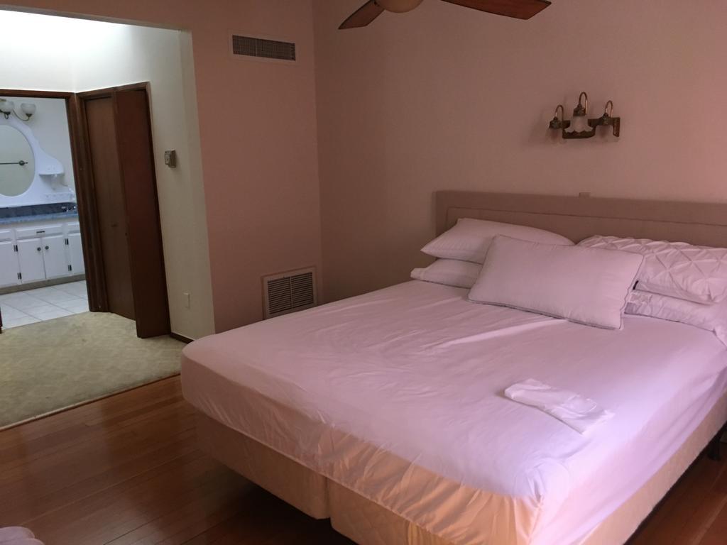 Hotel Burgess Reedley Dış mekan fotoğraf