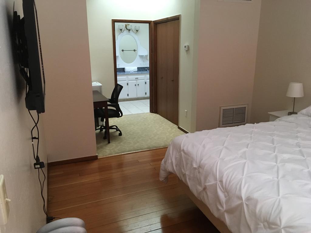 Hotel Burgess Reedley Dış mekan fotoğraf
