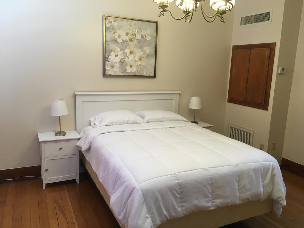 Hotel Burgess Reedley Dış mekan fotoğraf