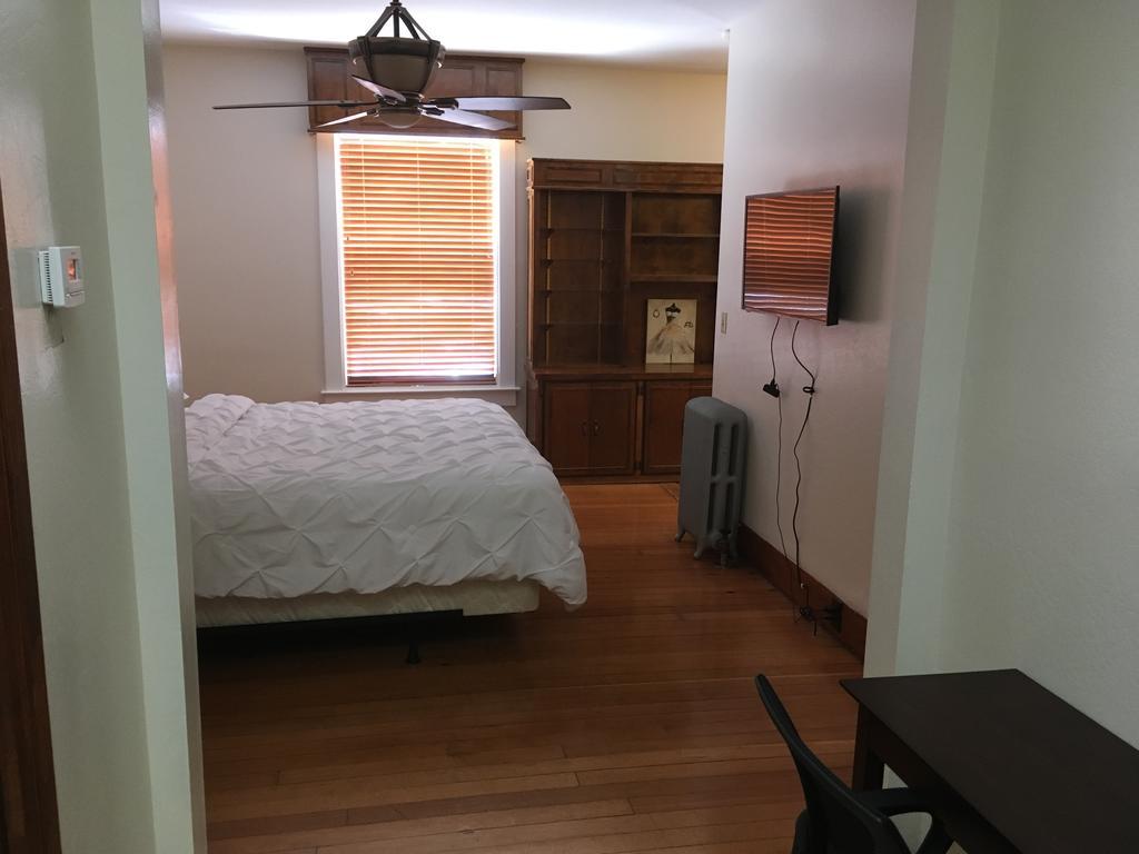 Hotel Burgess Reedley Dış mekan fotoğraf