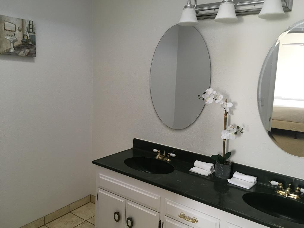 Hotel Burgess Reedley Dış mekan fotoğraf