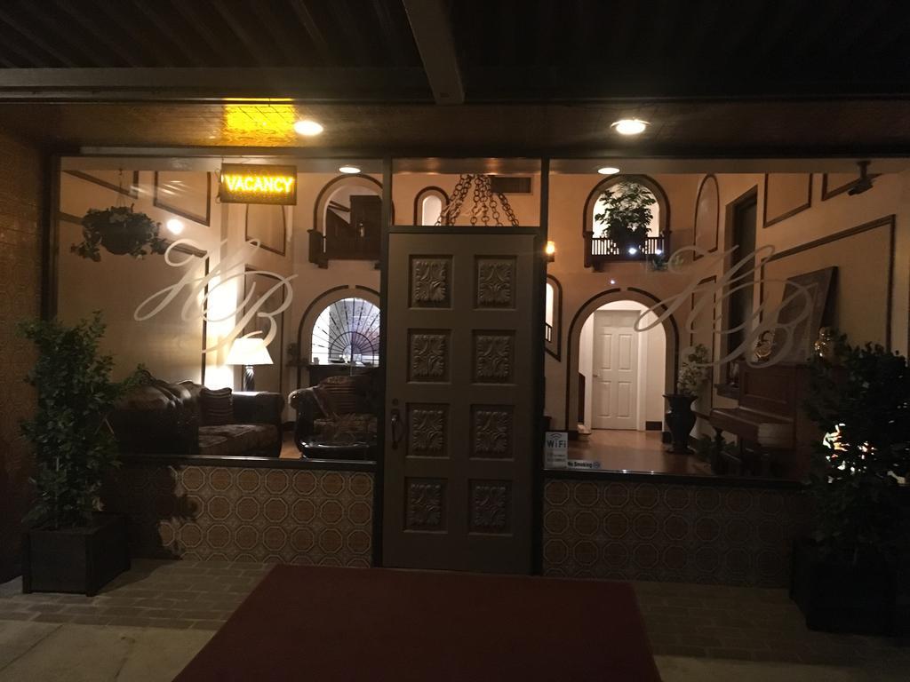 Hotel Burgess Reedley Dış mekan fotoğraf