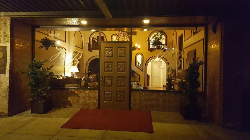 Hotel Burgess Reedley Dış mekan fotoğraf